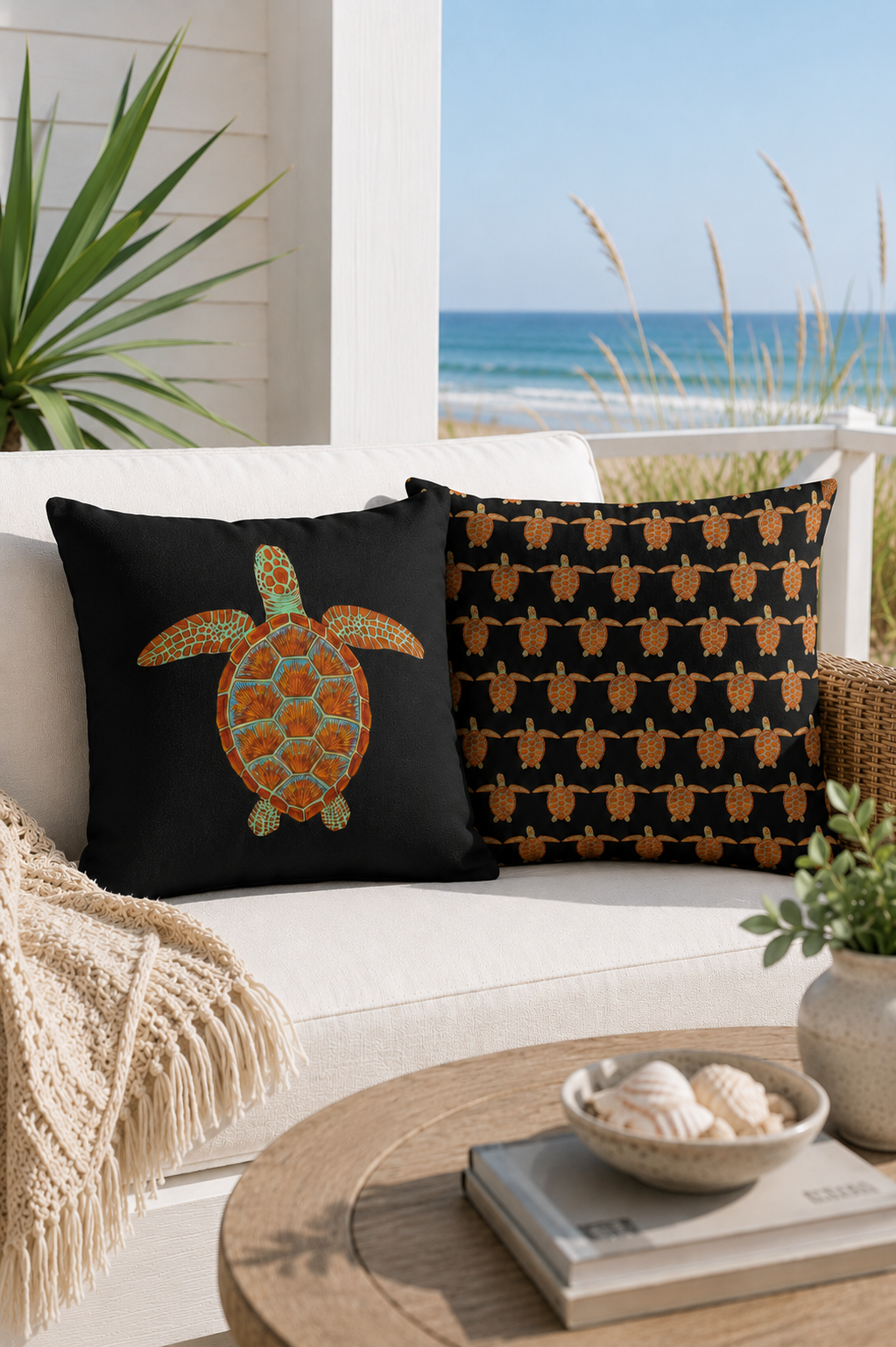 Black Outdoor Pillow | 18"x18" | Sea Turtle